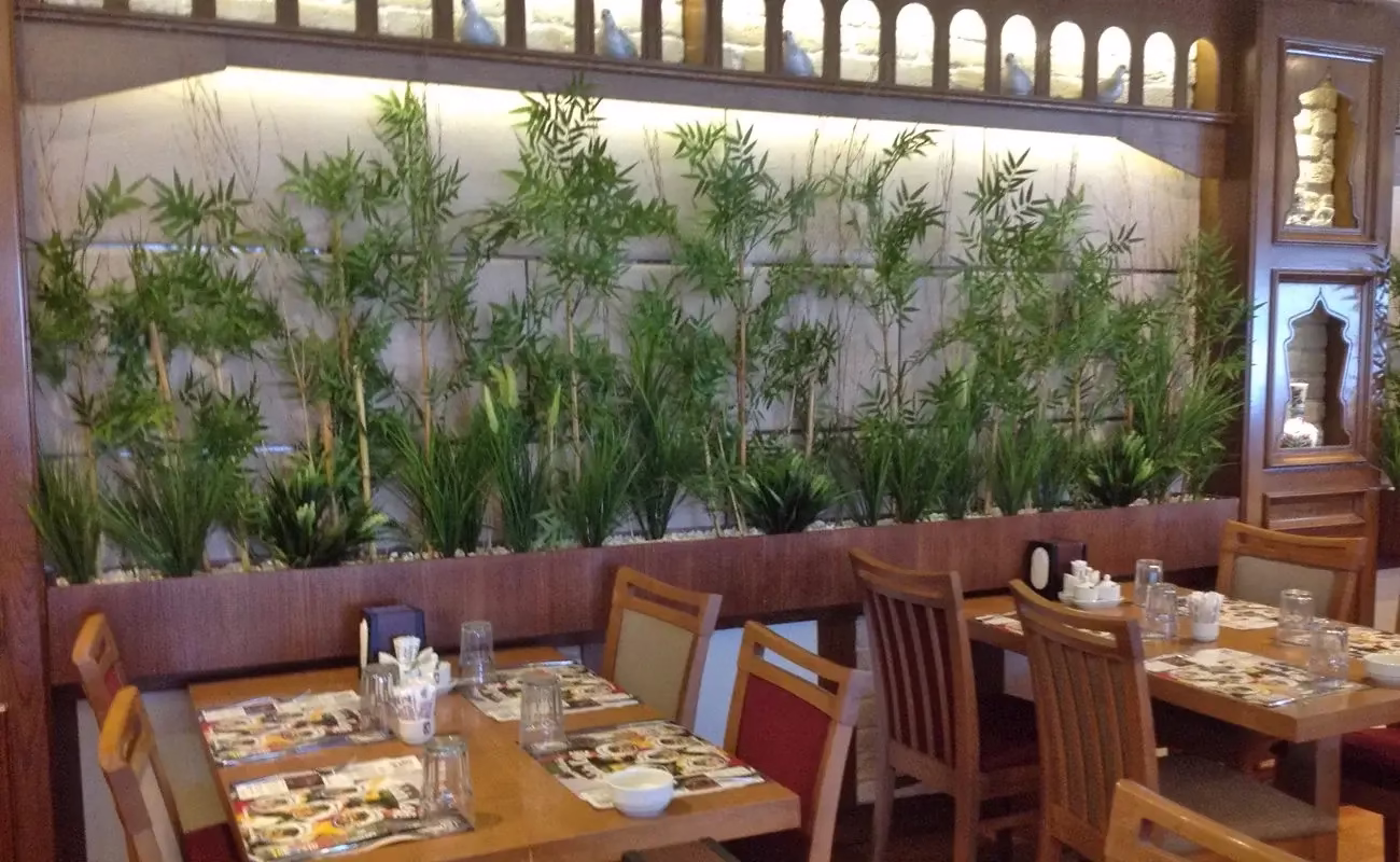 restoranlara-yapay-bambu-agac-dekorasyonu restoranlara-yapay-bambu-agac-dekorasyonu
