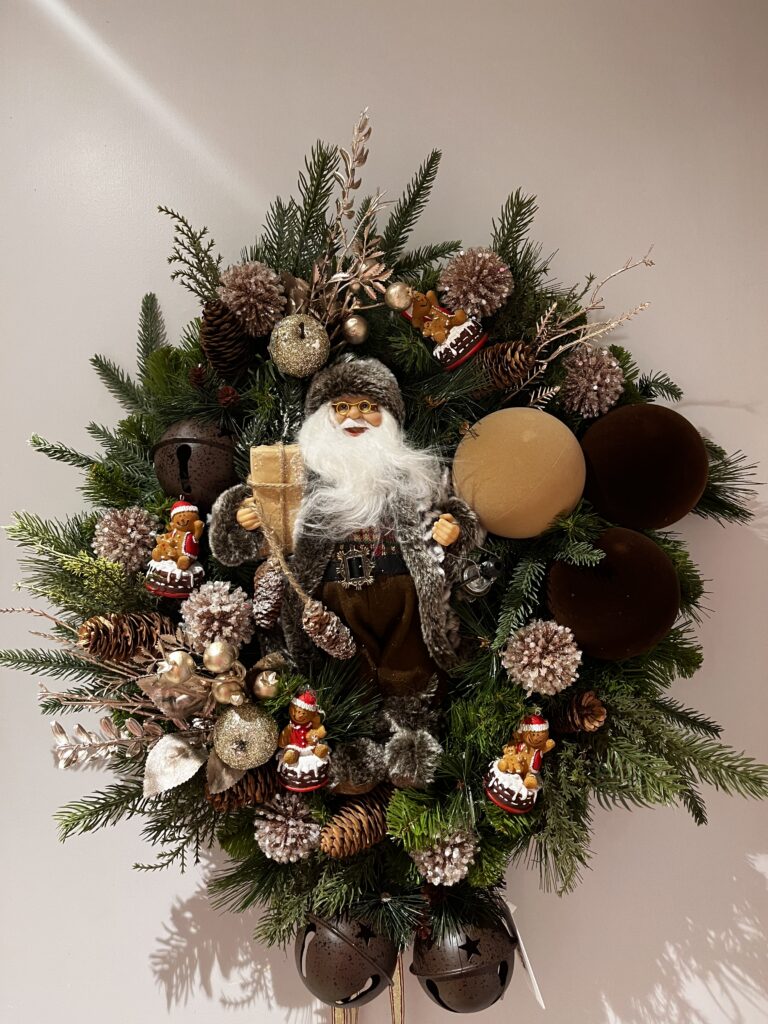 Yılbaşı Noel Baba Kapı Çelengi (58 CM)