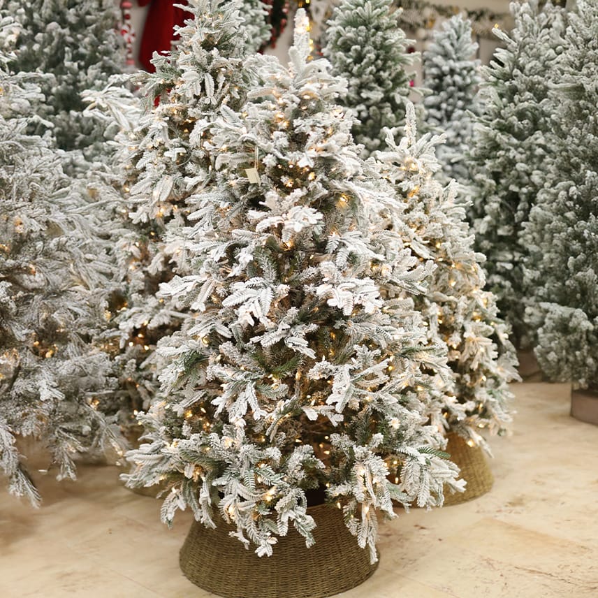 Yılbaşı Dekorasyon Ürünleri Karlı Çam Ağaçları