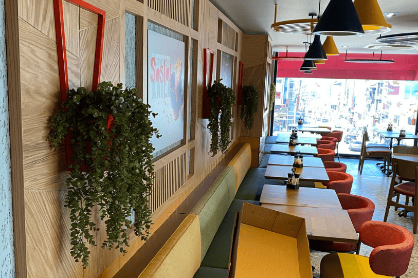 Yapay Sarmaşık: Lüks Dekorasyonda Zamansız Bir Dokunuş