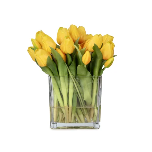 Büyük Kare Cam Vazoda Islak Dokulu Jelli Sarı Lale Aranjman (27 CM)